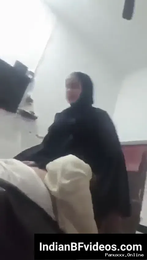 Paki Muslim Young Girl's Gori Smooth Pussy Fucked