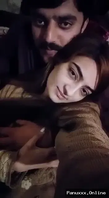 Pakistani Mian wife's kissing MMS